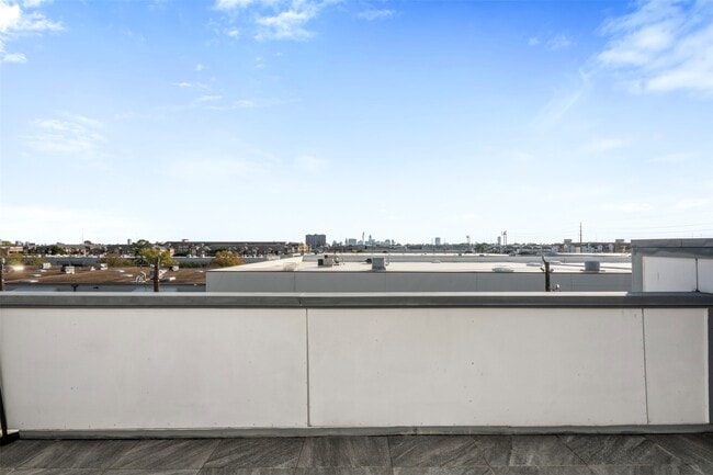 Building Photo - 6106 Clarkson Ln