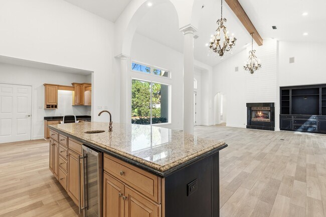 Building Photo - 2928 Pine Valley Dr