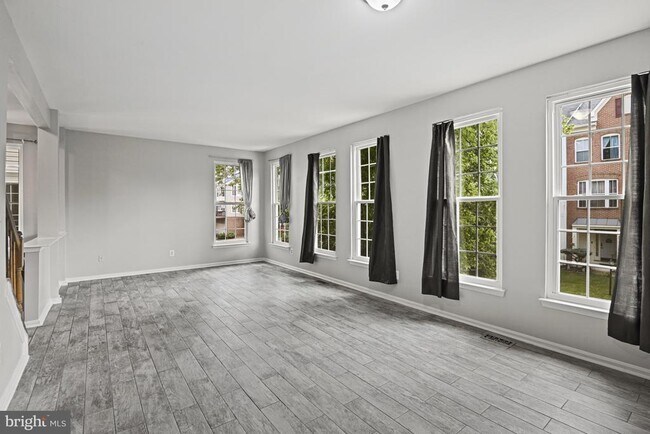 Building Photo - 46186 Walpole Terrace