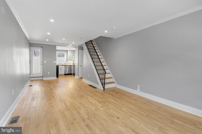 Building Photo - 313 Mercy St