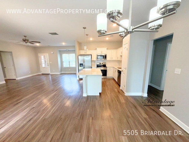 Building Photo - 5505 Briardale Dr