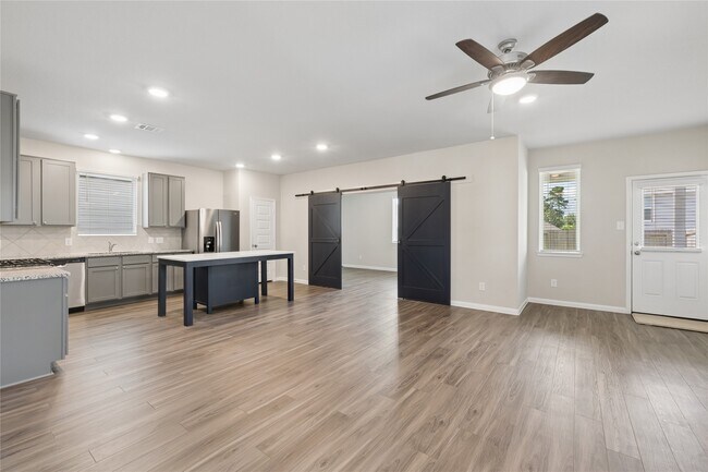 Building Photo - 2425 Shellcracker Dr