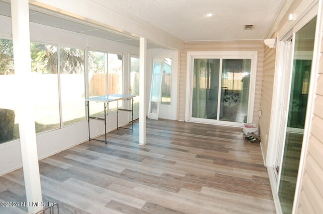 Building Photo - 3256 Fox Squirrel Dr