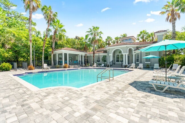 Building Photo - 415 S Villa San Marco Dr