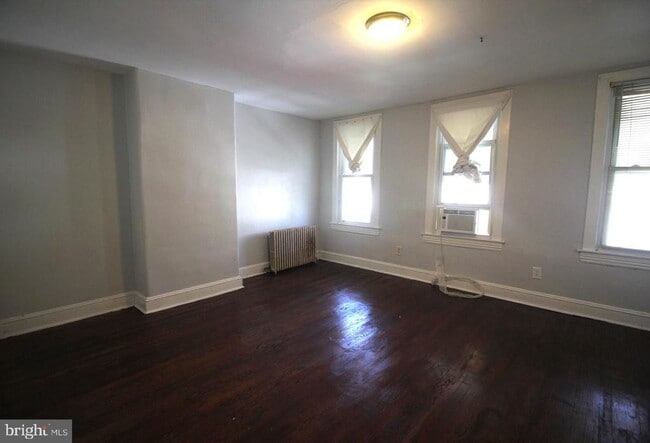 Building Photo - 417 Elmer St