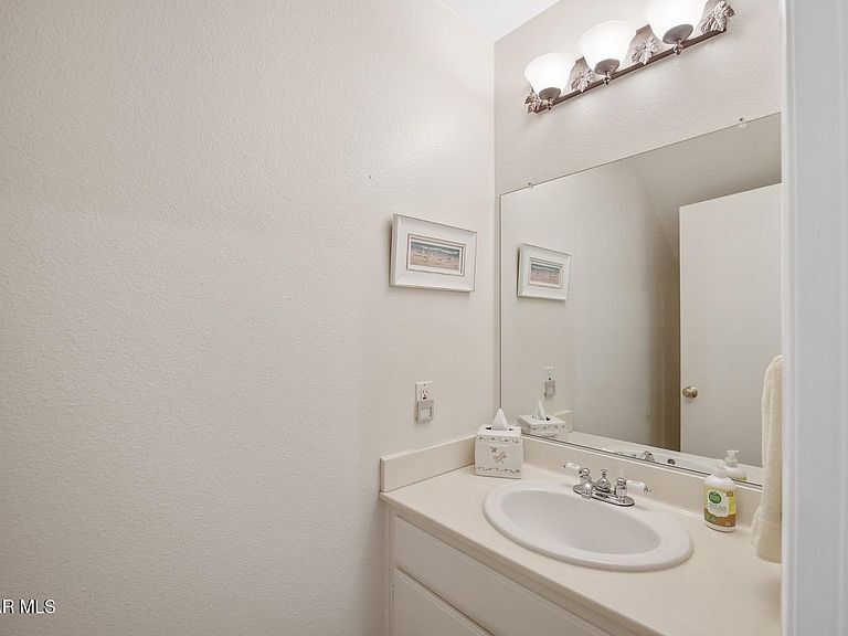 Building Photo - 77 Via Colinas
