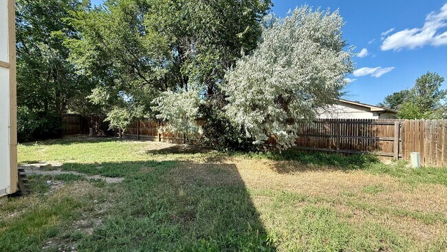 Building Photo - Move in Ready home on Piros