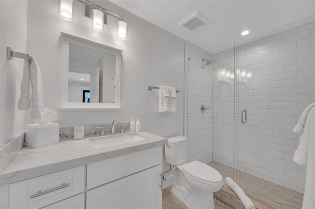 Building Photo - 2205 SE 19th St