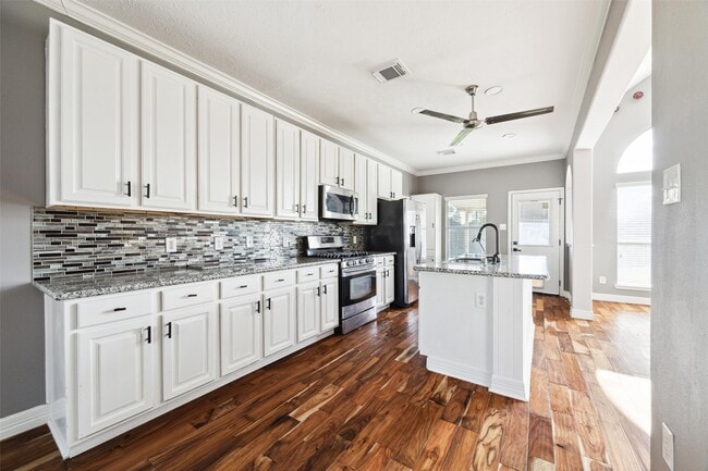 Building Photo - 3629 Pine Valley Dr