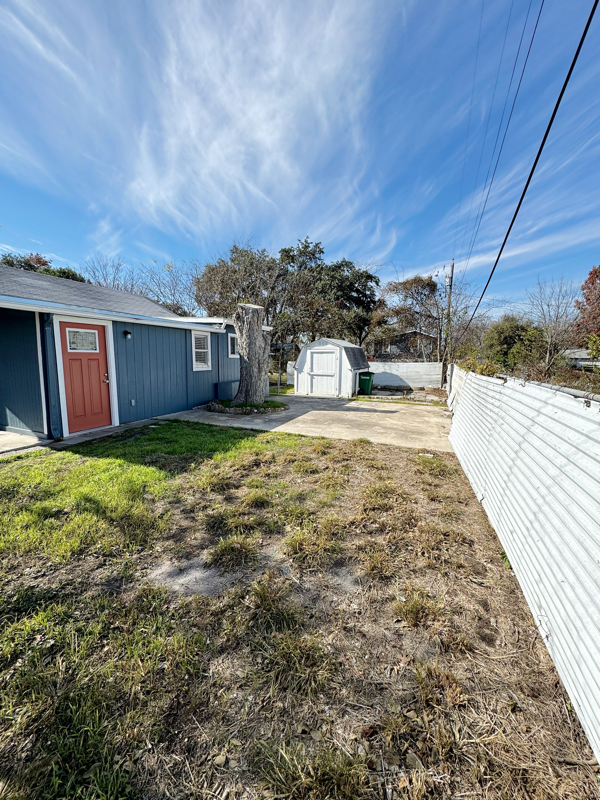 Building Photo - 739 E Highland Blvd