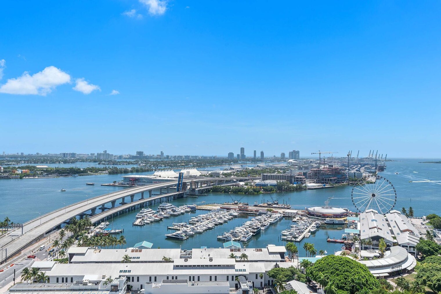 Building Photo - 398 NE 5th St