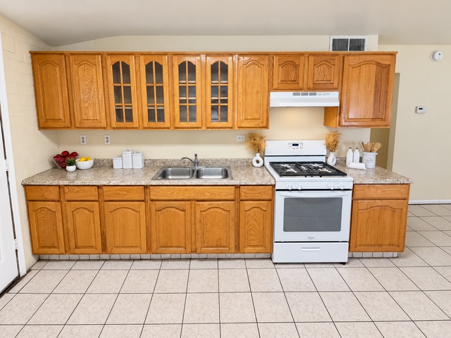 Building Photo - 3841 N 63rd Dr