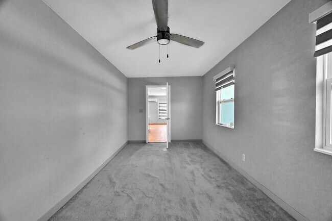 Building Photo - 6385 86th Pl