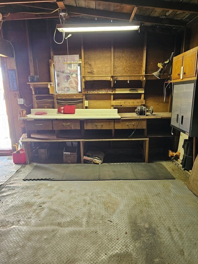 Building Photo - One Bed One Bath House