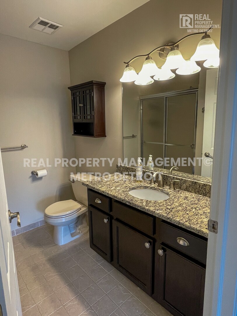 Building Photo - 1852 Flagstone Cir