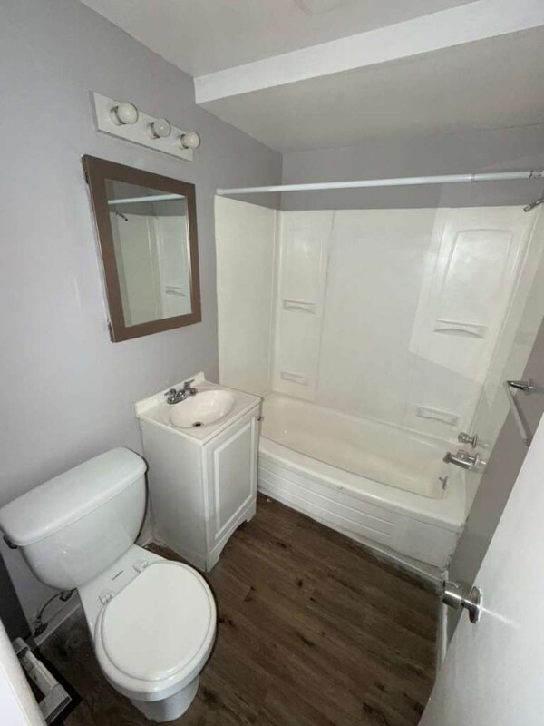 Building Photo - 15112 Euclid Ave