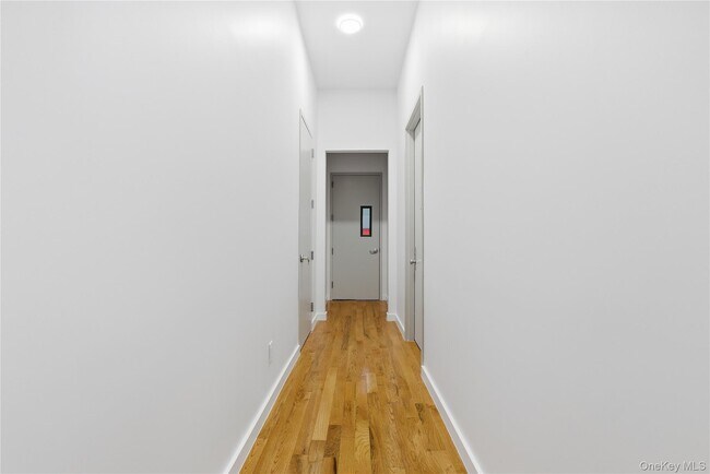 Building Photo - 99 Main St