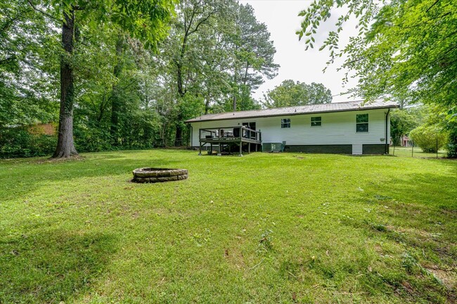 Building Photo - Wonderful 3 bedroom 2 bath in Cleveland TN