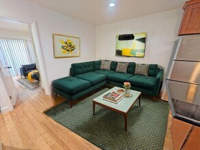 Building Photo - 1010 Wilton Pl