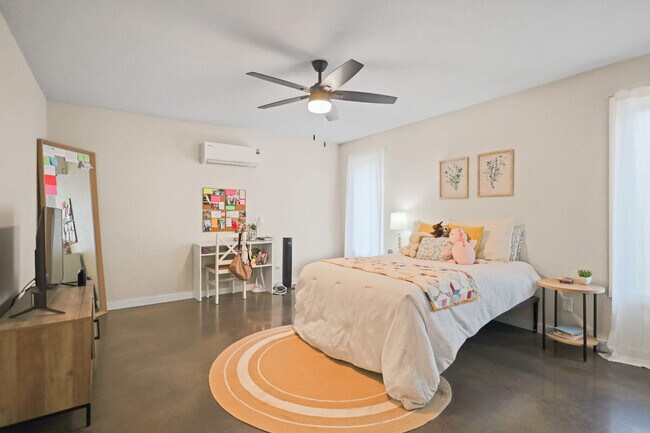 Building Photo - 4302 42nd St