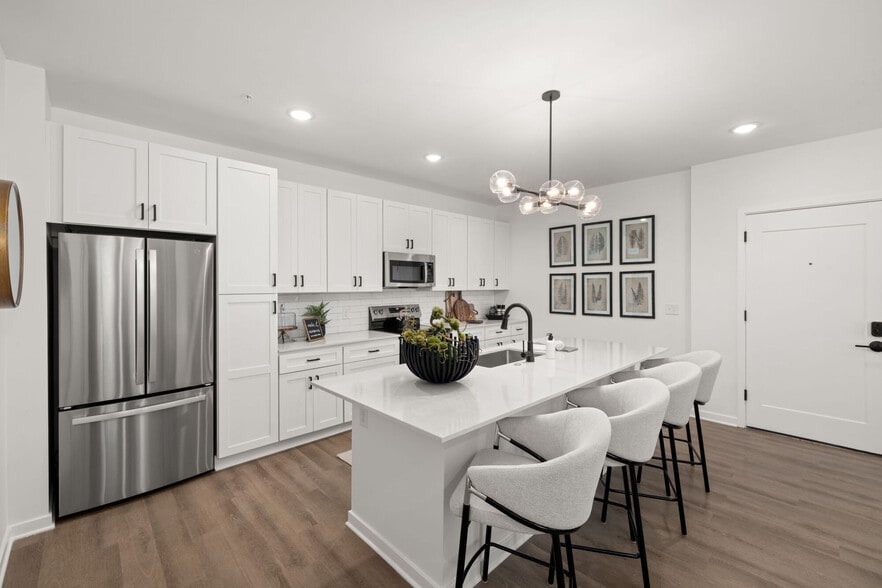 District Collection apartments — community photo - District Square