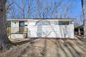 Building Photo - 2343 Derby Dr