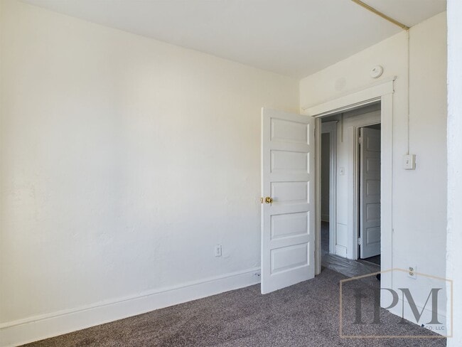 Building Photo - Coming Soon! - Recently Renovated 3 Bedroo...