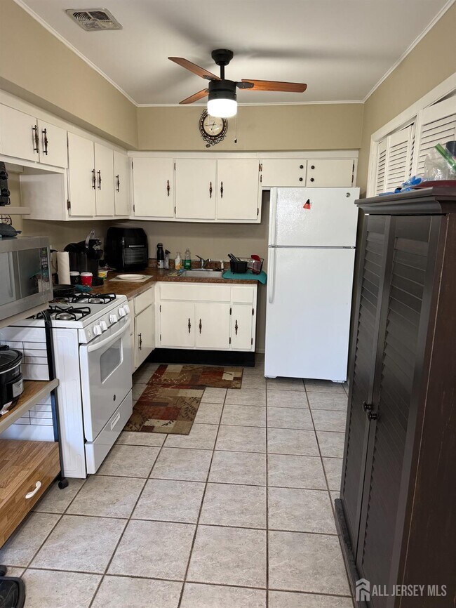 Building Photo - 1 Oklahoma Dr