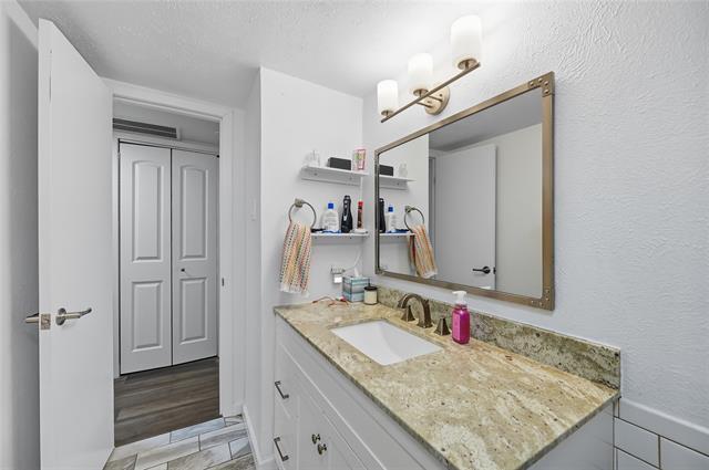 Building Photo - 5927 E University Blvd