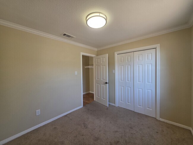 Building Photo - 3106 Fallwell Ln