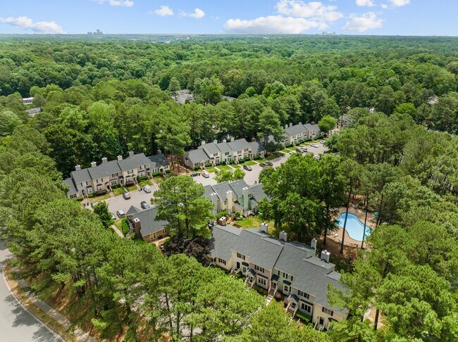 Building Photo - 5624 Darrow Dr