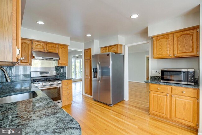 Building Photo - 1208 Forestwood Dr