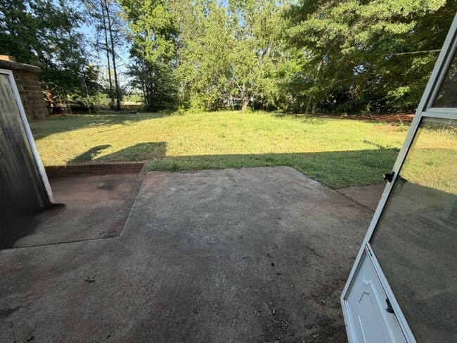 Building Photo - 14 Wedgefield Dr