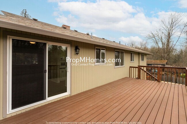 Building Photo - Updated Four Bedroom Home w/ Huge Yard!