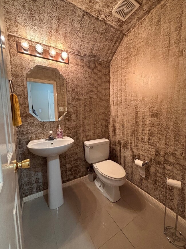 Building Photo - 12926 Dove Point Ln