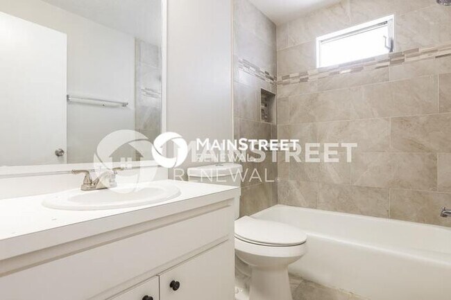 Building Photo - 3 Bedroom Pet-Friendly Home in SARASOTA, FL with Main Street Renewal