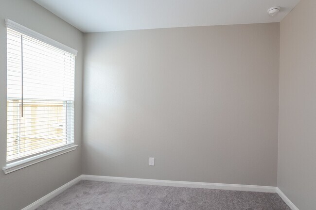 Building Photo - 26420 Richter Dr