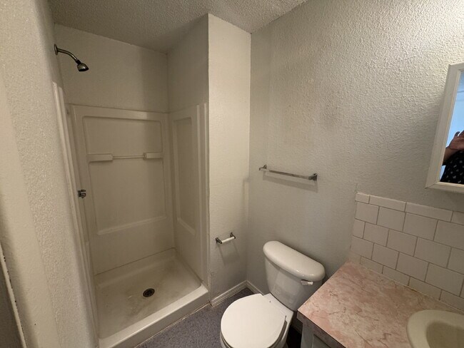 Building Photo - MOVE IN SPECIAL- Cozy 2-Bedroom Unit in Lubbock – Ideal for Urban Living!