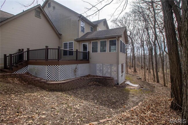Building Photo - Welcome to this beautiful 3-bedroom spacio...
