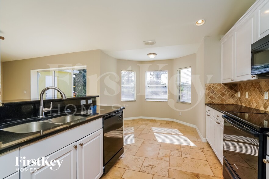 Building Photo - 3919 3rd St W