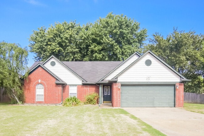 Building Photo - 7417 Hunters Hollow Ln