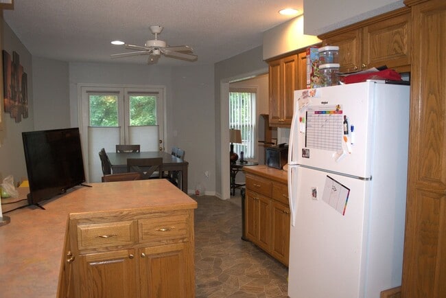 Building Photo - 309 Grampian Dr
