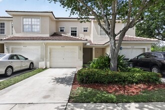 Building Photo - 8023 Bellagio Ln