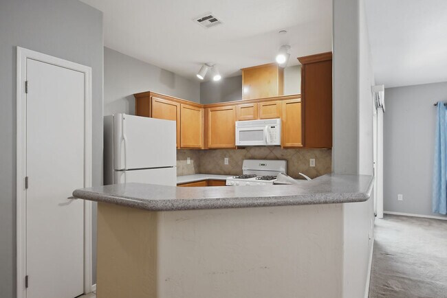 Building Photo - 6655 Flaminian Ln