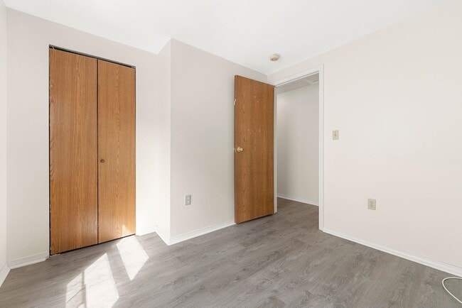 Building Photo - 338 Johnston Ave