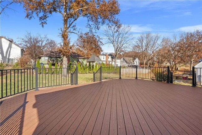 Building Photo - 1502 SW 9th St