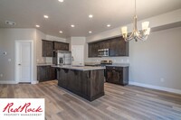 Building Photo - Townhome in Hurricane Heights