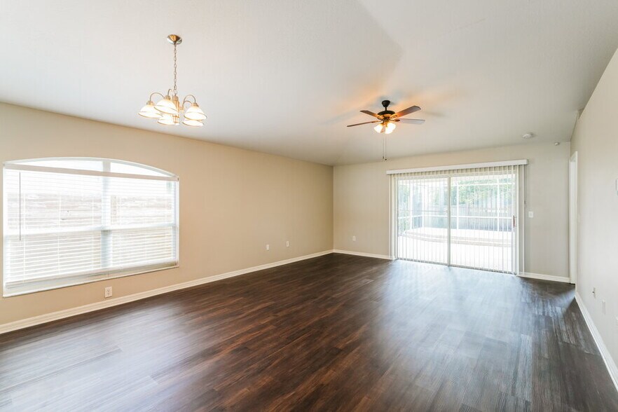 Building Photo - 29324 Birds Eye Dr