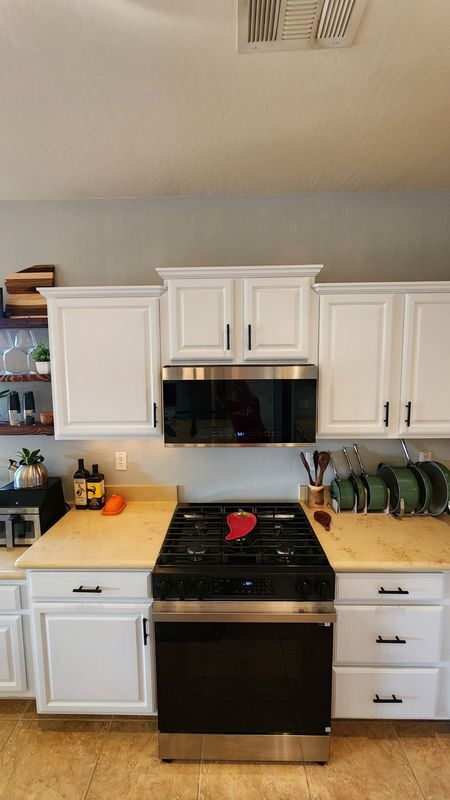 Building Photo - 18970 N Alicante St