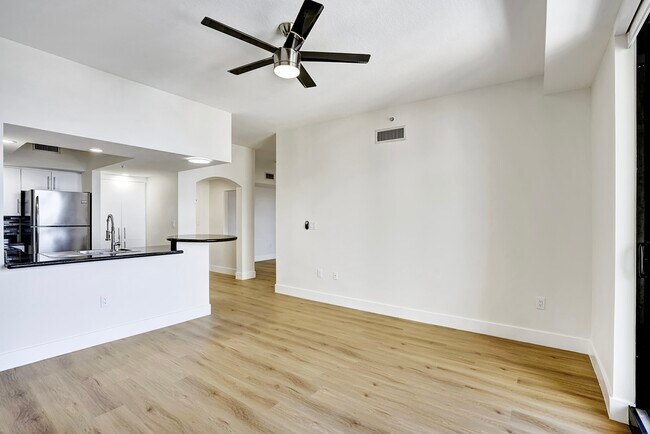 Building Photo - 110 N Federal Hwy